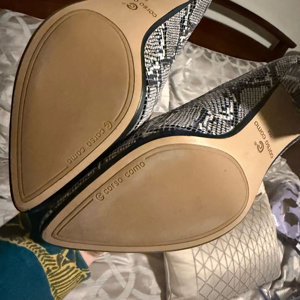 Corso Como Snakeskin Patterned Women's Block heels - Picture 5 of 7